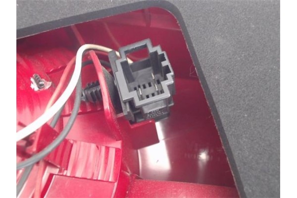 Recambio de piloto porton trasero derecho para seat altea xl (5p5) referencia OEM IAM 5P8945094D 13404B 