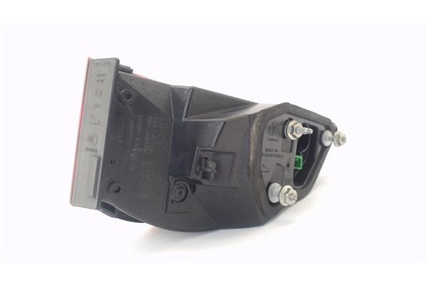 Recambio de piloto porton trasero derecho para jaguar f-pace 2.0 r-sport awd referencia OEM IAM 196794 HK83-15K272-AA 