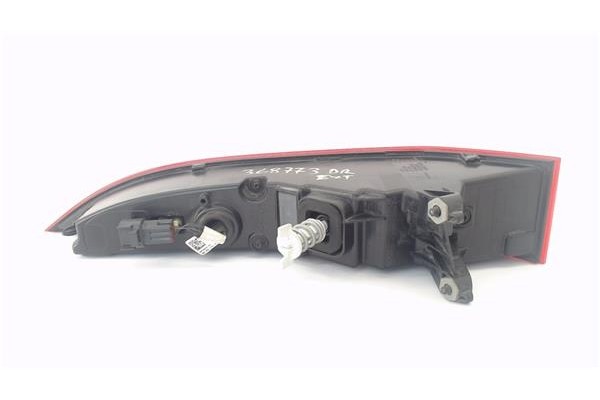 Recambio de piloto trasero derecho para jaguar f-pace 2.0 r-sport awd referencia OEM IAM HK8313404AC 196828 