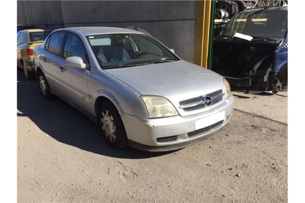 opel vectra c berlina del año 2004
