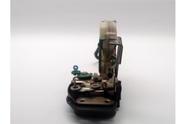 Recambio de cerradura puerta delantero izquierda para kia sorento (bl) 2.5 crdi referencia OEM IAM 813103E010  