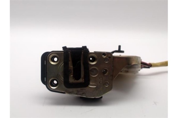 Recambio de cerradura puerta trasero izquierda para kia sorento (bl) 2.5 crdi referencia OEM IAM 814103E010  