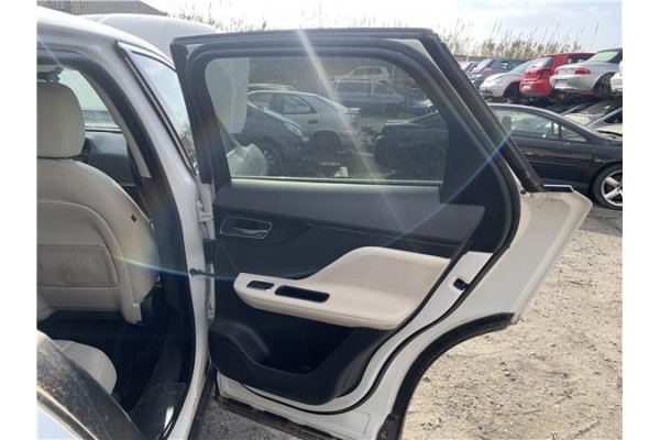 Recambio de puerta trasero derecha para jaguar f-pace 2.0 r-sport awd referencia OEM IAM T4A1370 HK8324630AA 