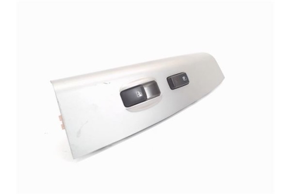 Recambio de mando elevalunas delantero derecho para kia sportage (km) 2.0 crdi referencia OEM IAM 935751F000WK  