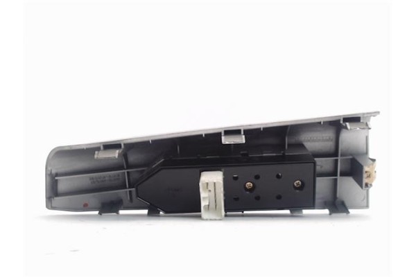 Recambio de mando elevalunas delantero derecho para kia sportage (km) 2.0 crdi referencia OEM IAM 935751F000WK  