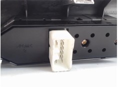 Recambio de mando elevalunas delantero derecho para kia sportage (km) 2.0 crdi referencia OEM IAM 935751F000WK  