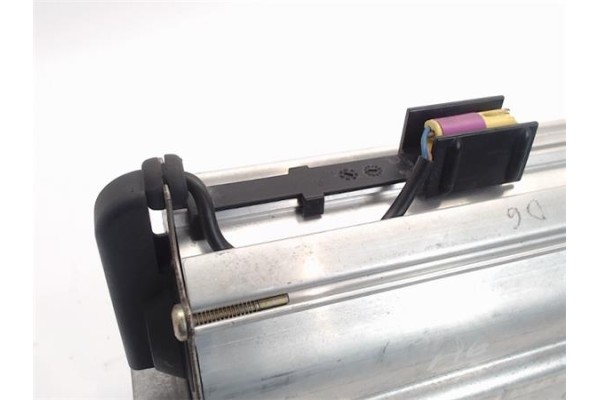 Recambio de airbag lateral delantero derecho para audi a6 berlina (4b2) referencia OEM IAM    Recambio de airbag lateral delantero derecho para audi a6 berlina (4b2) referencia OEM IAM