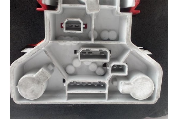 Recambio de piloto trasero derecho para volkswagen passat berlina (3b2) 1.8 t referencia OEM IAM 3B5945096F  3B5945096G , AUDI |