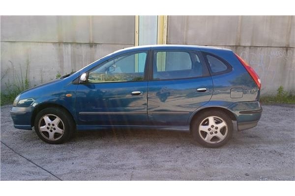nissan almera tino (v10m) del año 2002