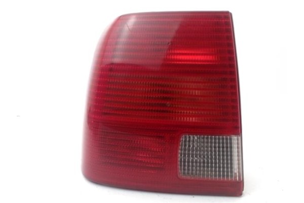 Recambio de piloto trasero izquierdo para volkswagen passat berlina (3b2) 1.8 t referencia OEM IAM 3B5945095G  3B5945095F , AUDI