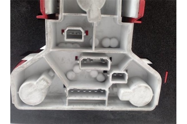 Recambio de piloto trasero izquierdo para volkswagen passat berlina (3b2) 1.8 t referencia OEM IAM 3B5945095G  3B5945095F , AUDI