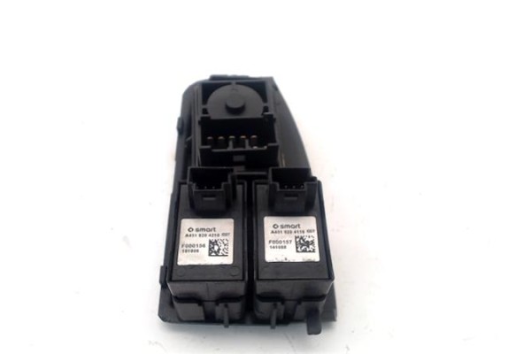 Recambio de botonera puerta delantero izquierda para smart fortwo coupe 0.8 fortwo coupe cdi (33kw) (451.300) referencia OEM IAM