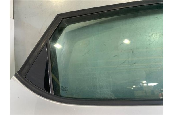 Recambio de puerta trasero derecha para seat ibiza berlina (6j5) 1.6 tdi referencia OEM IAM 6J8833056  