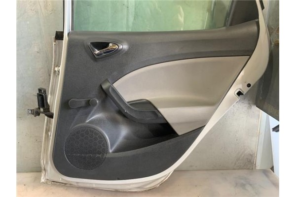 Recambio de puerta trasero derecha para seat ibiza berlina (6j5) 1.6 tdi referencia OEM IAM 6J8833056  