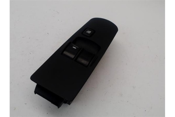 Recambio de botonera puerta delantero izquierda para mitsubishi colt cz3 berl. 5 (z30a) 1.1 inform (d) referencia OEM IAM 8608A1