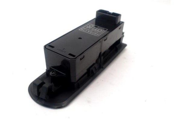 Recambio de botonera puerta delantero izquierda para mitsubishi colt cz3 berl. 5 (z30a) 1.1 inform (d) referencia OEM IAM 8608A1