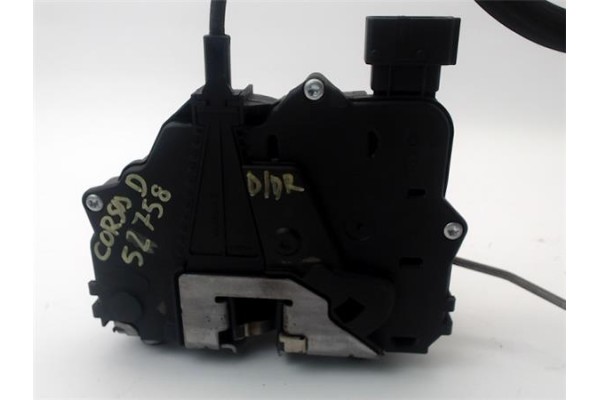Recambio de cerradura puerta delantero derecha para opel corsa d 1.3 cdti referencia OEM IAM 13258274  55702899 , OPEL