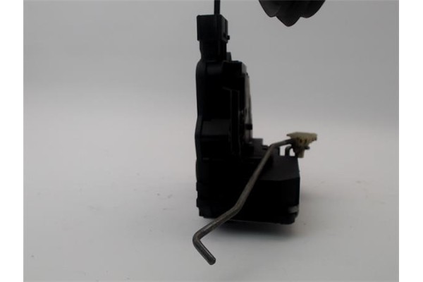 Recambio de cerradura puerta delantero derecha para opel corsa d 1.3 cdti referencia OEM IAM 13258274  55702899 , OPEL