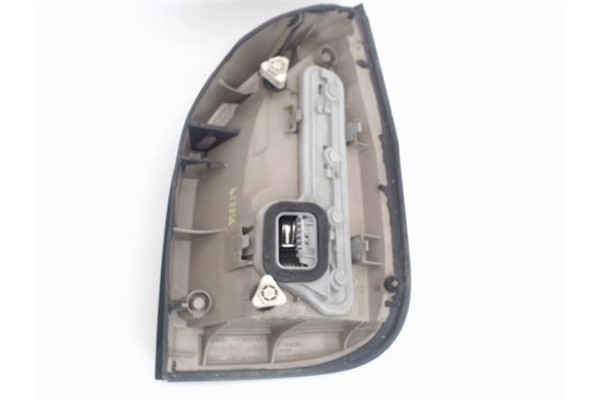 Recambio de piloto trasero izquierdo para opel zafira a 2.0 dti 16v referencia OEM IAM 62280  
