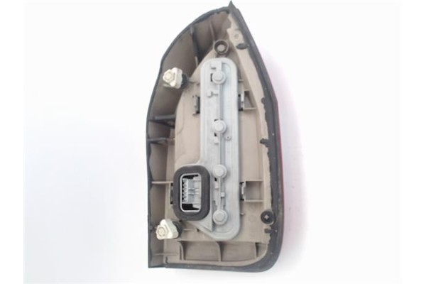 Recambio de piloto trasero izquierdo para opel zafira a 2.0 dti 16v referencia OEM IAM 62280  