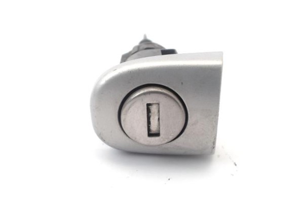 Recambio de bombin puerta delantero derecha para volkswagen passat berlina (3b2) 1.8 t referencia OEM IAM 3B0837167  