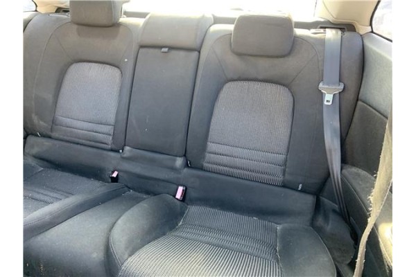 Recambio de juego asientos para peugeot 407 coupé 2.0 hdi referencia OEM IAM 8845LT 8845LZ 