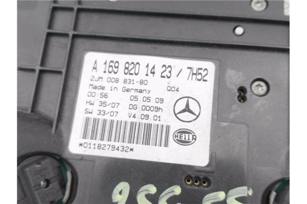 Recambio de juego asientos para peugeot 407 coupé 2.0 hdi referencia OEM IAM 8845LT 8845LZ 