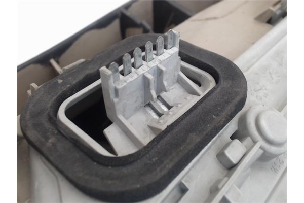 Recambio de piloto trasero izquierdo para opel zafira a 2.0 dti 16v referencia OEM IAM 62280  