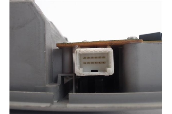 Recambio de luz delantero central techo para toyota prius (nhw20) híbrido basis referencia OEM IAM 8125048010  