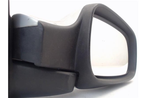 Recambio de retrovisor derecho para renault scenic ii (jm) 1.5 dci (jm02, jm13) referencia OEM IAM 7701068385  