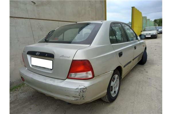 hyundai accent sedán (lc) del año 2002