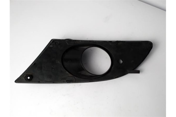 Recambio de rejilla paragolpes delantero derecha para seat leon (1p1) 1.9 tdi referencia OEM IAM   
