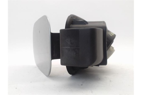 Recambio de tapa exterior combustible para land rover discovery 2.7 td referencia OEM IAM BPA780070  