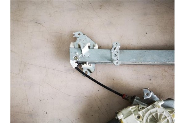 Recambio de elevalunas electrico delantero derecho para nissan micra iii (k12e) 1.4 16v referencia OEM IAM   