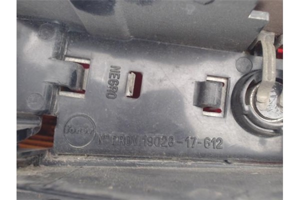 Recambio de piloto trasero izquierdo para seat panda (141a) referencia OEM IAM 1902817612  