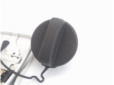 Recambio de tapa exterior combustible para toyota prius (nhw20) híbrido basis referencia OEM IAM 7735047020  