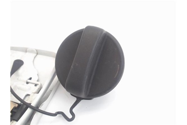 Recambio de tapa exterior combustible para toyota prius (nhw20) híbrido basis referencia OEM IAM 7735047020  