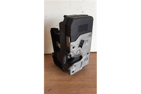 Recambio de cierre electromagnetico delantero derecho para renault trafic ii combi (04.2001) 1.9 27 cn combi6 acristalado parcia