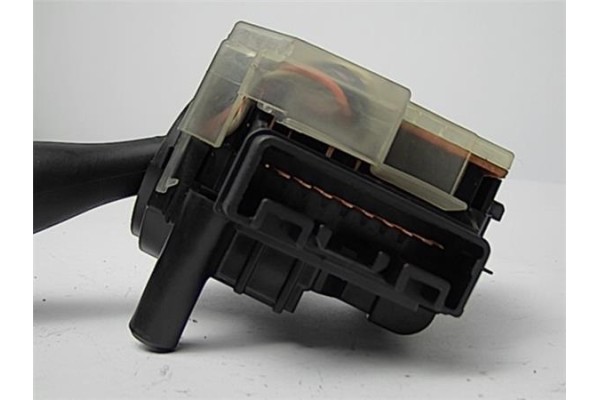 Recambio de mando limpiaparabrisas para toyota corolla (e12) 2.0 d-4d referencia OEM IAM 173647  