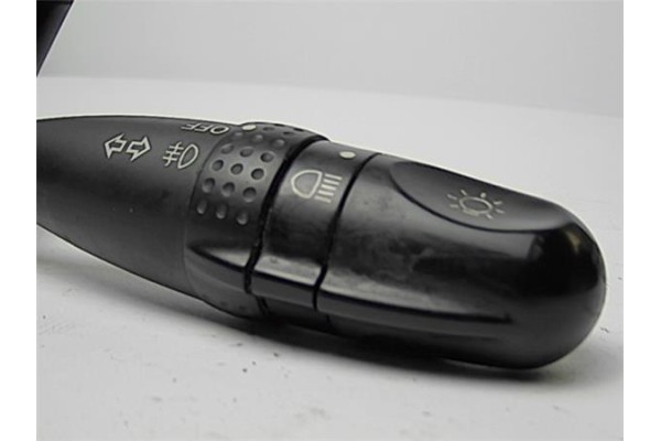 Recambio de mando intermitencia para toyota corolla (e12) 2.0 d-4d referencia OEM IAM 1736483  