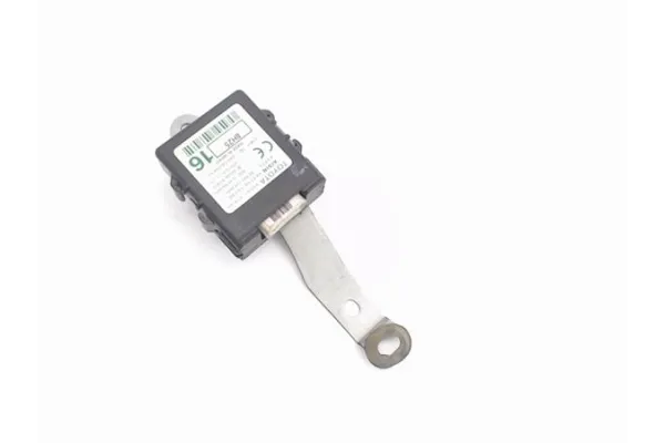 Recambio de centralita cierre puerta delantero izquierda para toyota prius (nhw20) híbrido basis referencia OEM IAM (89991-47030
