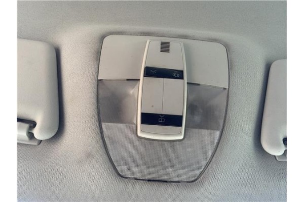 Recambio de luz delantero central techo para mercedes-benz clase a (bm 169) 2.0 a 180 cdi (169.007) referencia OEM IAM A22182004 Recambio de luz delantero central techo para mercedes-benz clase a (bm 169) 2.0 a 180 cdi (169.007) referencia OEM IAM A22182004