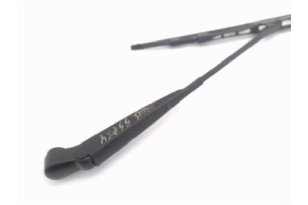 Recambio de brazo limpiaparabrisas delantero derecho para toyota prius (nhw20) híbrido basis referencia OEM IAM 8521147070  