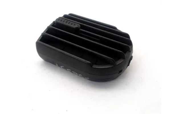 Recambio de tobera izquierda ventilacion salpicadero para opel corsa c 1.7 cdti referencia OEM IAM 90535120 24403711 