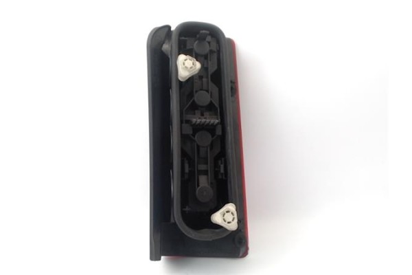 Recambio de piloto trasero izquierdo para opel combo (corsa c) 1.7 dti 16v referencia OEM IAM 265550386R 45312 