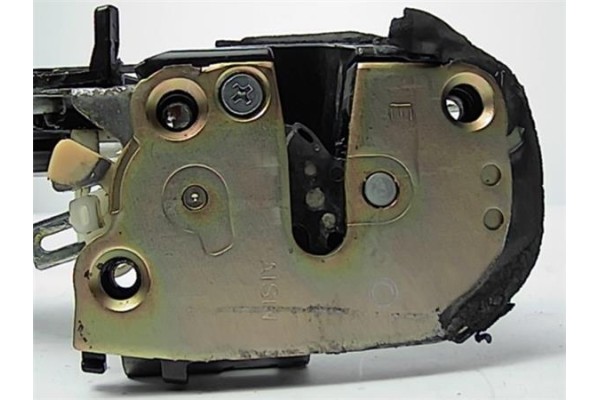 Recambio de cerradura puerta trasero derecha para toyota corolla (e12) 2.0 d-4d referencia OEM IAM 6905012350  