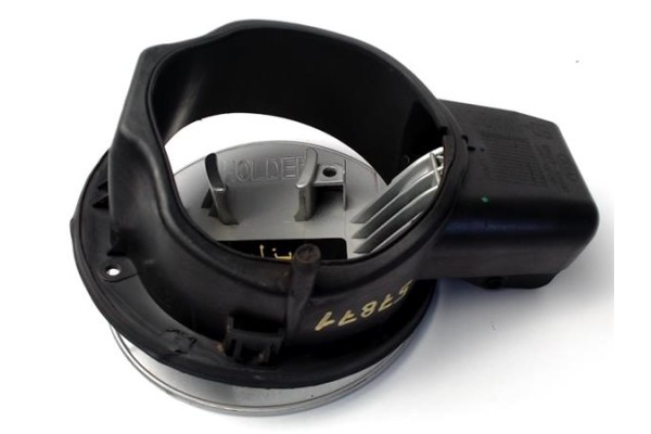 Recambio de tapa exterior combustible para kia cee´d 1.6 crdi 115 referencia OEM IAM 695131H500  