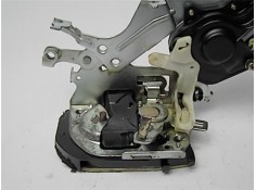 Recambio de cerradura puerta trasero derecha para toyota corolla (e12) 2.0 d-4d referencia OEM IAM 6905012350  