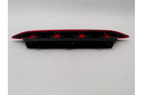 Recambio de luz central de freno para mitsubishi colt cz3 berl. 5 (z30a) 1.1 inform (d) referencia OEM IAM MR957379  