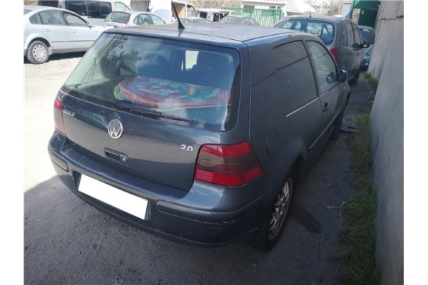 volkswagen golf iv berlina (1j1) del año 2001